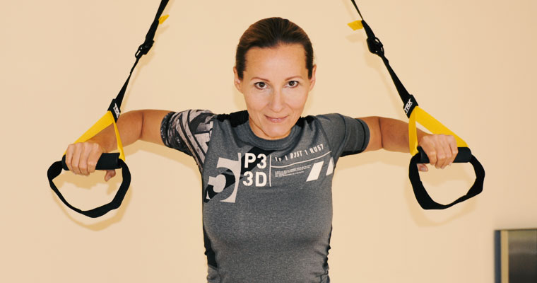 Trainer mit TRX Schlingen